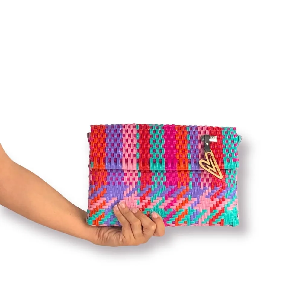 Maria Victoria | Finch DI | Upcycled, Handwoven, Clutch